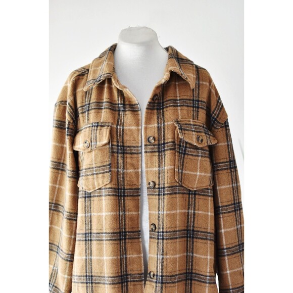 With Love Ymi Fleece Shacket Woman's M Y2K Brown Tan Plaid Bella Swan Granola - Picture 2 of 8